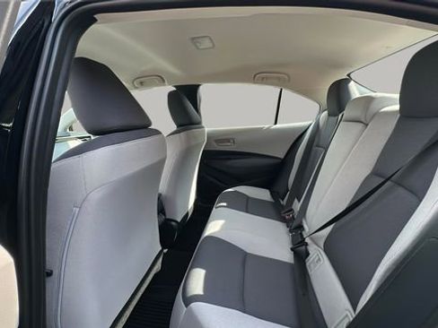 Used 2025 Toyota Corolla LE image 14