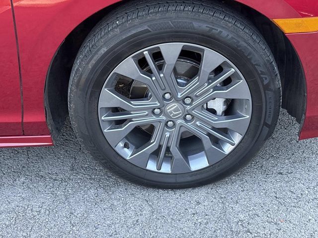 Used 2026 Honda Odyssey Touring image 9