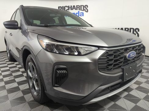 Used 2025 Ford Escape ST-Line FWD image 6