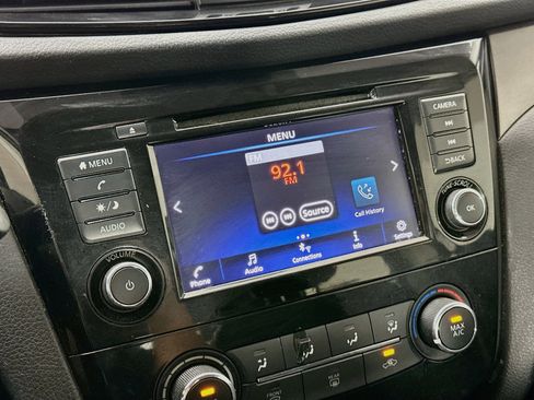 Used 2020 Nissan Rogue Sport S FWD image 21