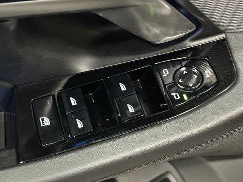 Used 2025 BMW i5 M60 w/ Premium Package AWD/4WD image 12