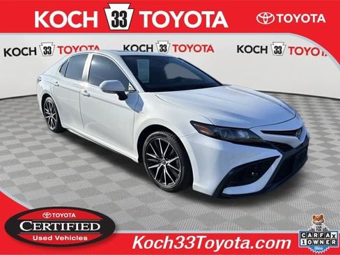 Certified 2023 Toyota Camry SE image 1