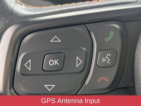 Used 2024 Jeep Gladiator Mojave AWD/4WD image 16