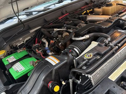 Used 2014 Ford F550 4x4 Crew Cab Super Duty image 42