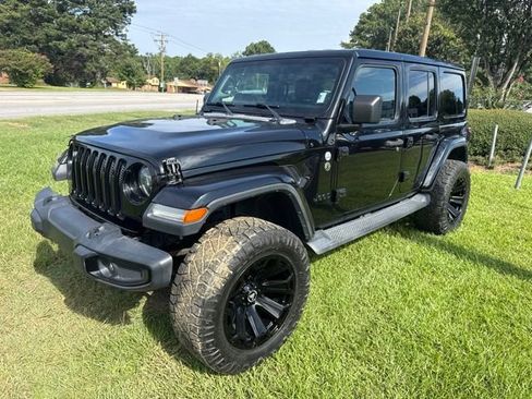 Used 2019 Jeep Wrangler Unlimited Sahara AWD/4WD image 3
