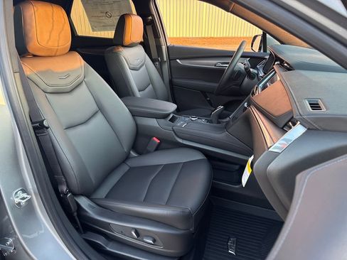 New 2026 Cadillac XT5 Luxury w/ LPO, Floor Liner Package image 13