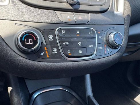 Used 2024 Chevrolet Malibu LT FWD image 18