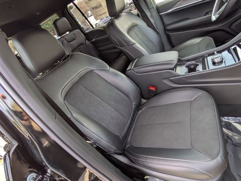 New 2026 Jeep Grand Cherokee L Laredo Altitude image 29