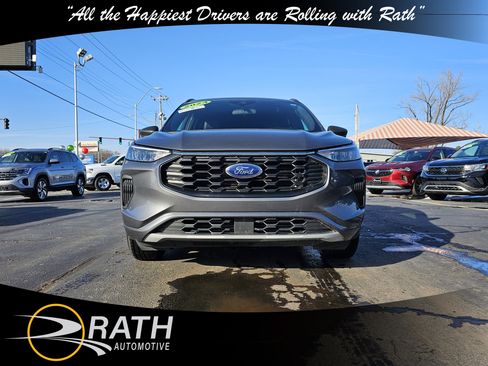 Used 2024 Ford Escape ST-Line image 3