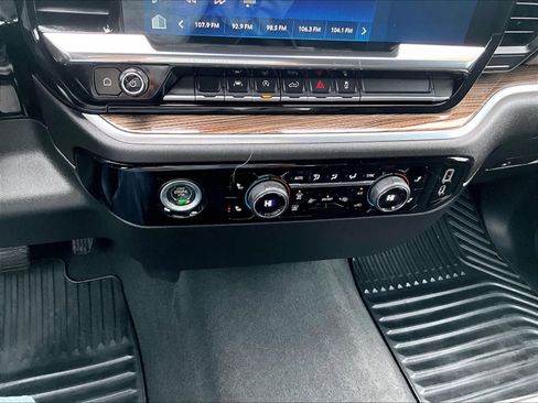 Used 2022 Chevrolet Silverado 1500 LT image 27