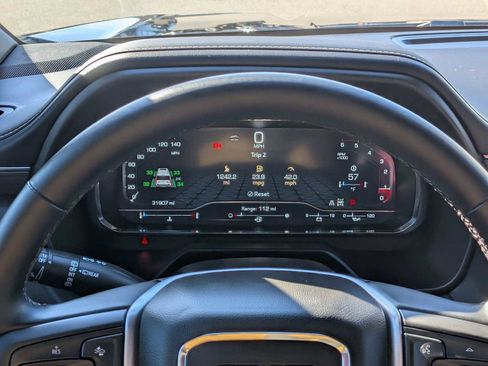 Certified 2024 GMC Yukon XL SLT image 33