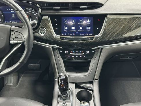 Used 2022 Cadillac XT6 Premium Luxury w/ LPO, ONYX Package image 11