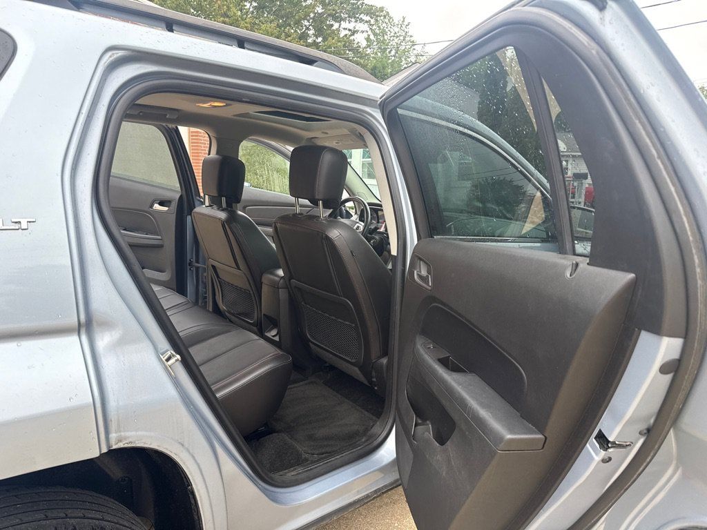 Used 2015 GMC Terrain SLT w/ Open Road Package AWD/4WD image 13