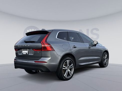 Used 2021 Volvo XC60 T5 Momentum image 7