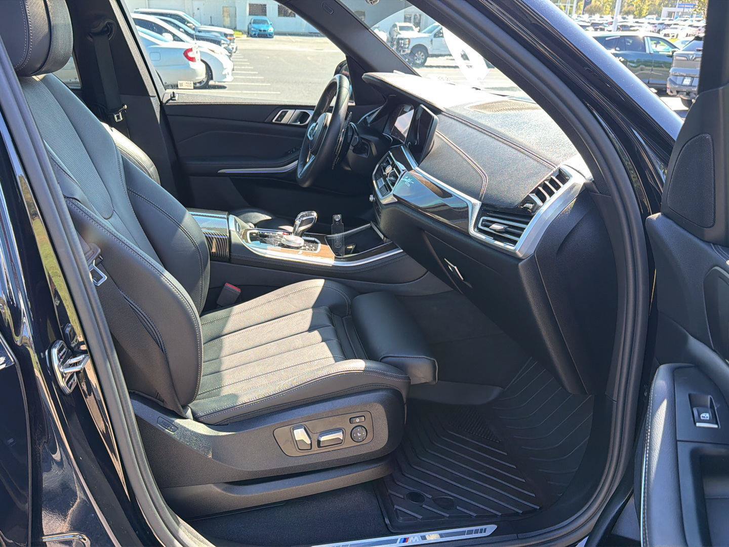 Used 2022 BMW X5 sDrive40i w/ M Sport Package RWD image 14