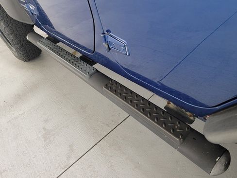 Used 2010 Jeep Wrangler Unlimited Sport image 25