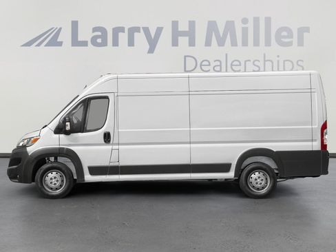 Used 2023 RAM ProMaster 3500 w/ Convenience Group image 3