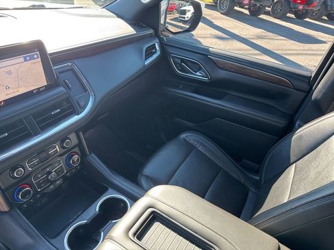 Used 2021 Chevrolet Suburban High Country w/ Premium Package image 45