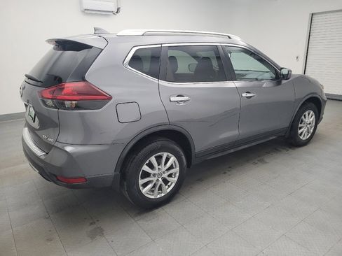 Used 2018 Nissan Rogue SV image 10