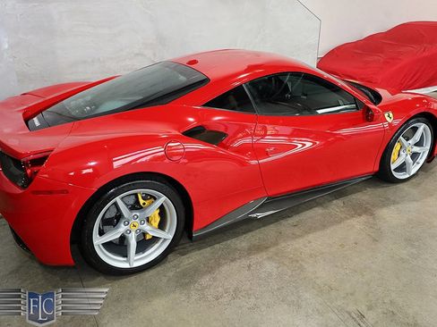 Used 2018 Ferrari 488 GTB RWD image 49