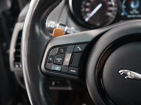 Used 2017 Jaguar F-TYPE S image 20