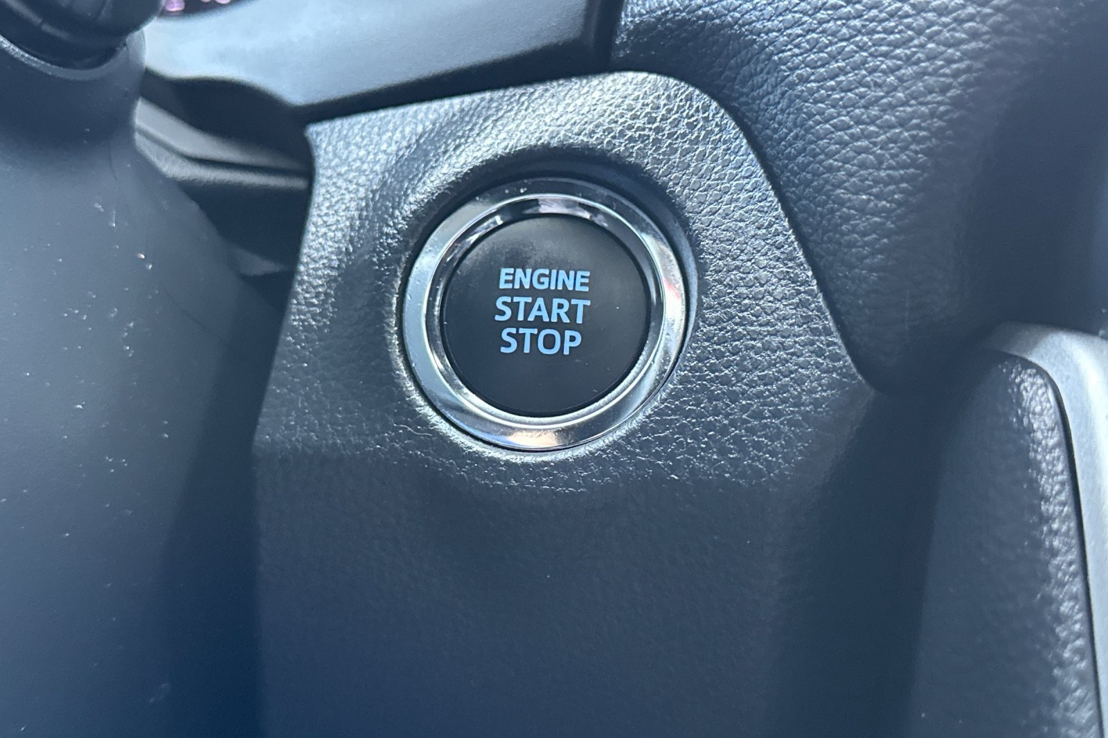 Certified 2022 Toyota RAV4 XLE Premium AWD/4WD image 22
