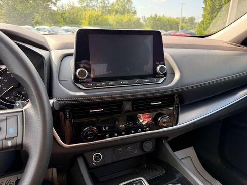 Certified 2021 Nissan Rogue SV AWD/4WD image 21