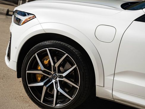 Certified 2024 Volvo XC60 T8 Polestar AWD/4WD image 3
