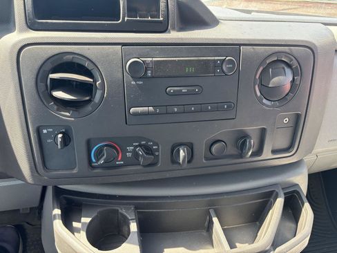 Used 2014 Ford E-350 and Econoline 350 Super Duty image 17