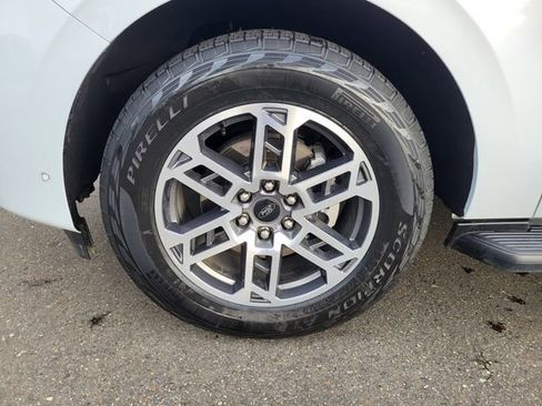 Certified 2025 Ford Expedition Active AWD/4WD image 13