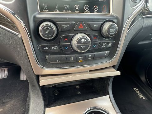 Used 2014 Jeep Grand Cherokee Overland w/ Trailer Tow Group IV image 33