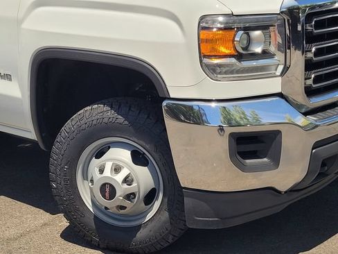Used 2017 GMC Sierra 3500 2WD Regular Cab image 11