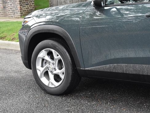 Used 2026 Chevrolet Trax LS w/ LS Convenience Package FWD image 31