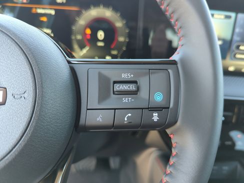 New 2026 Nissan Kicks SR w/ Cold Weather Package FWD image 14