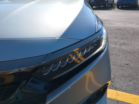 Used 2022 Honda Accord Sport image 8