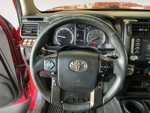 Used 2021 Toyota 4Runner TRD Off-Road AWD/4WD image 13