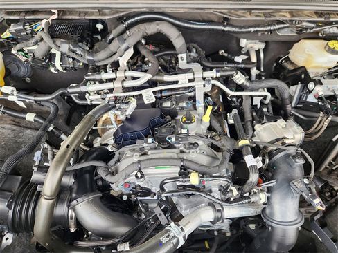 Used 2025 Ford Ranger XLT w/ Black Appearance Package image 31