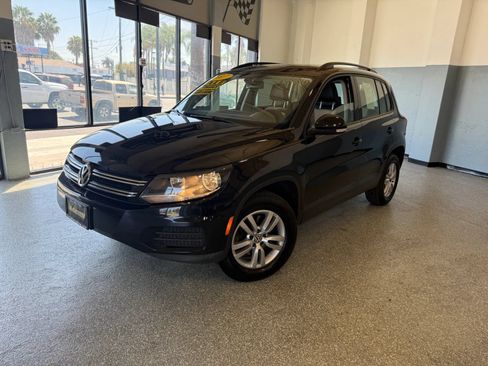 Used 2017 Volkswagen Tiguan S AWD/4WD image 3