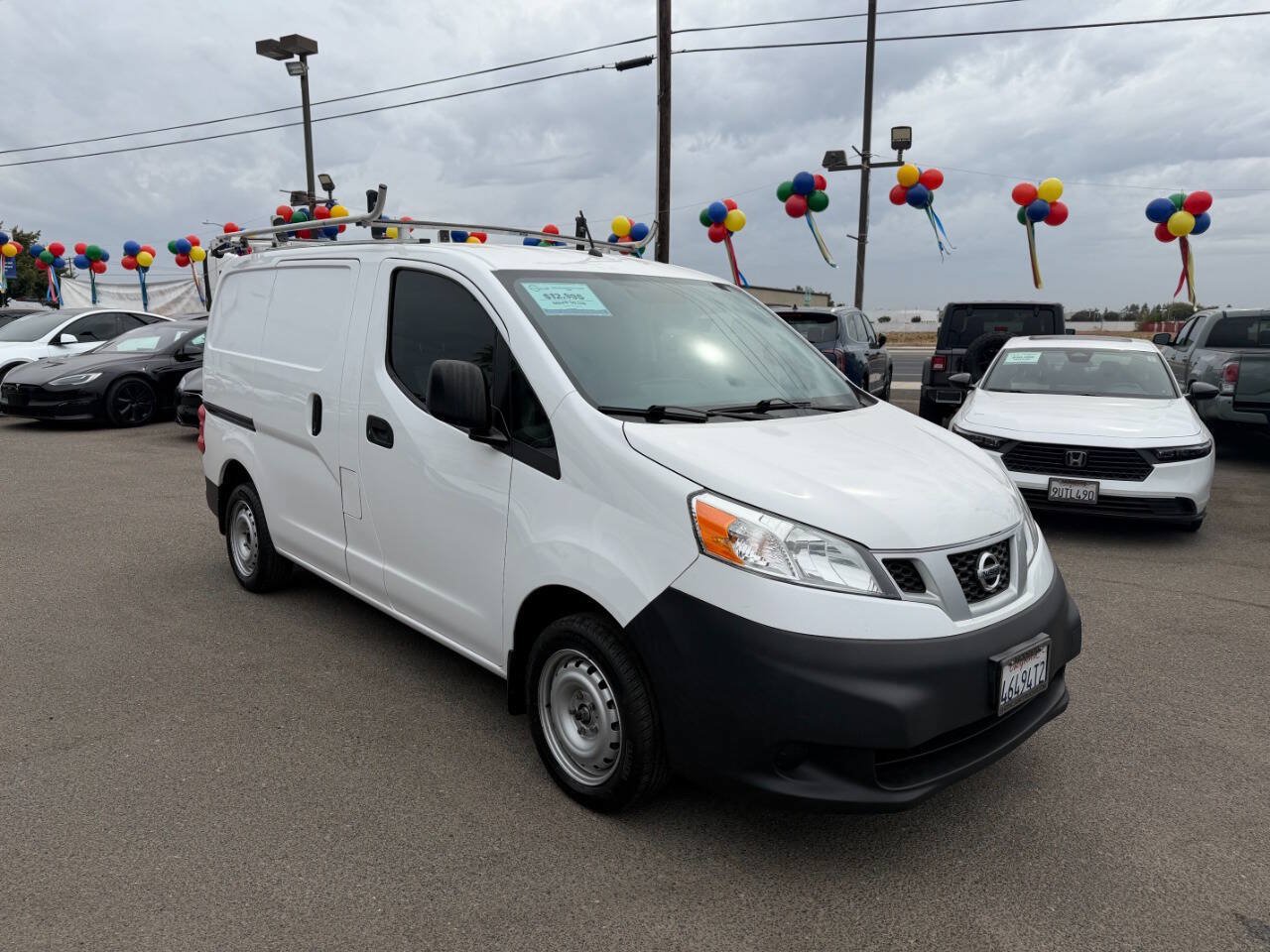 Used 2019 Nissan NV200 S FWD image 2
