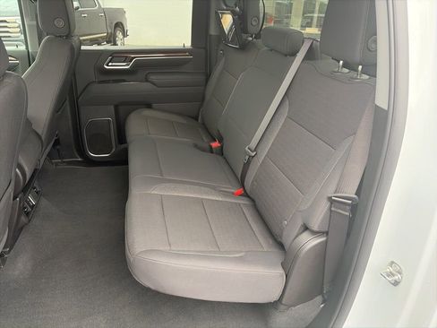 Used 2025 Chevrolet Silverado 2500 LT w/ Convenience Package AWD/4WD image 12