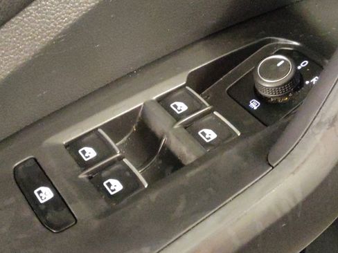 Used 2024 Volkswagen Jetta S FWD image 27