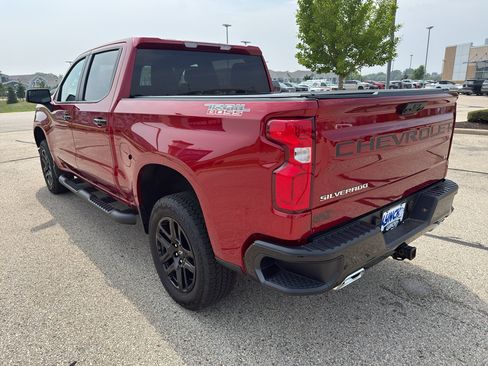 Used 2026 Chevrolet Silverado 1500 LT Trail Boss w/ LPO, Dark Essentials Package AWD/4WD image 3