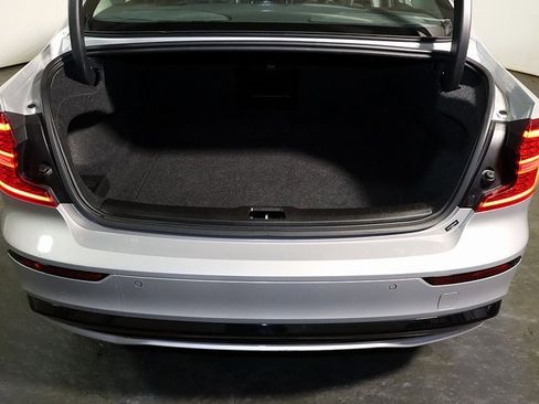 Used 2024 Volvo S60 B5 Core image 29