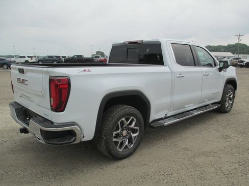 New 2026 GMC Sierra 1500 SLT w/ SLT Premium Plus Package AWD/4WD image 5