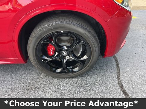 Used 2022 Alfa Romeo Stelvio Veloce image 14