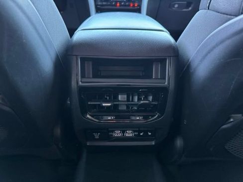 Used 2023 Jeep Grand Cherokee Limited w/ Trailer Tow Prep Group (B) AWD/4WD image 9