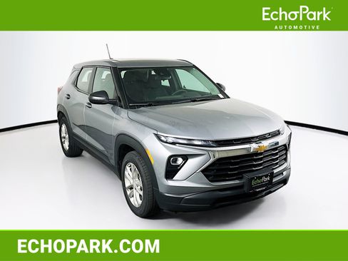 Used 2024 Chevrolet TrailBlazer LS image 1