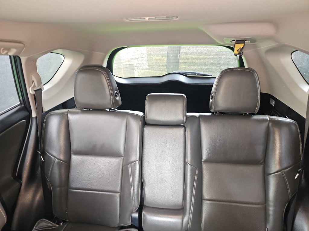 Used 2017 Toyota RAV4 LE FWD image 13