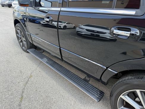 Used 2016 Lincoln Navigator Reserve AWD/4WD image 37