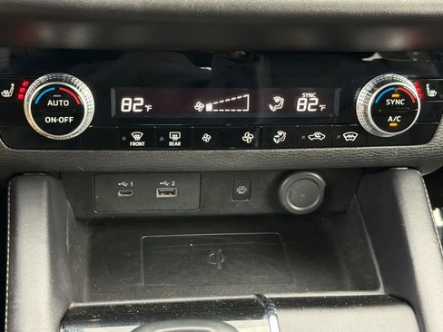 Used 2024 Mitsubishi Outlander SE image 24